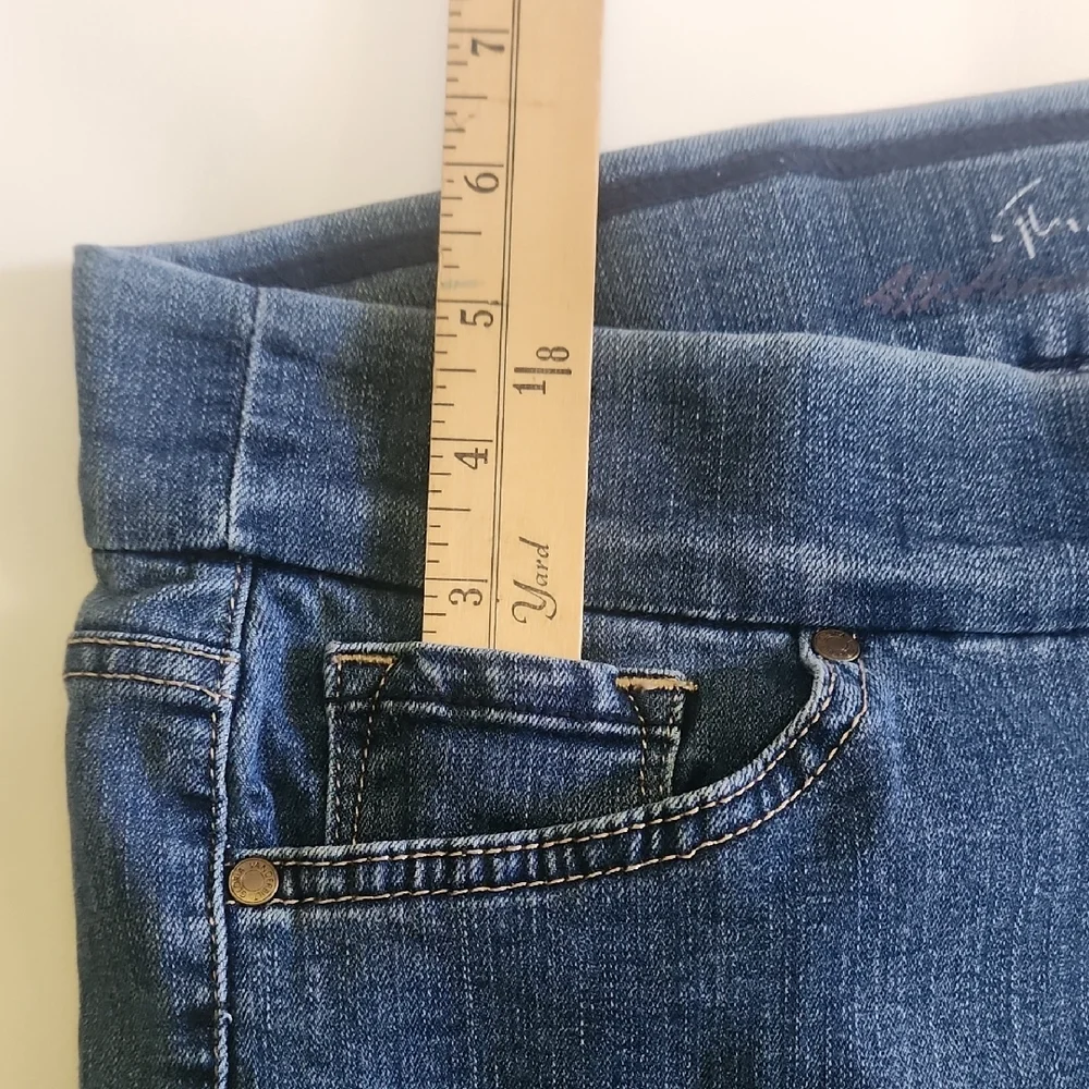 Gloria Vanderbilt Women's Shorts - Picture 7 of 13